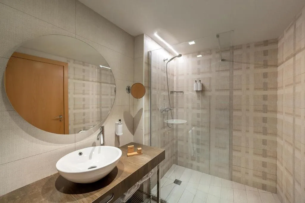 TRIPLE ECONOMY Room, Port Alicante - Playa de San Juan, Costa Blanca