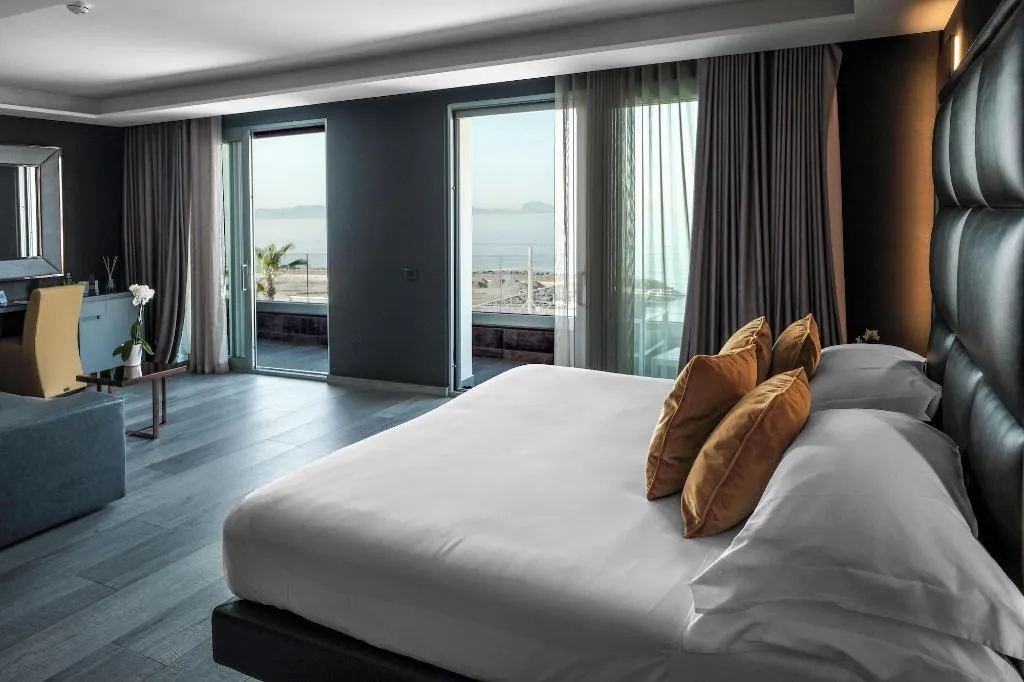 Room, Resort Tre Fontane, Naples