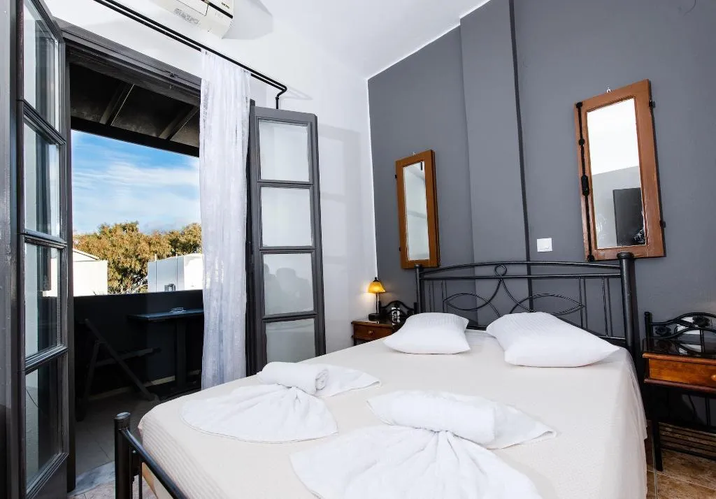 Room, Villa Toula, Santorini