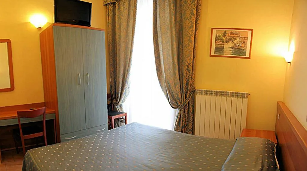 Room, Hotel Atena, Milan