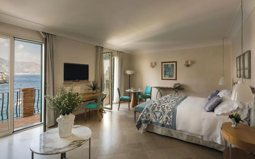 Room, Villa Sant'Andrea, A Belmond Hotel, Taormina Mare, Catania