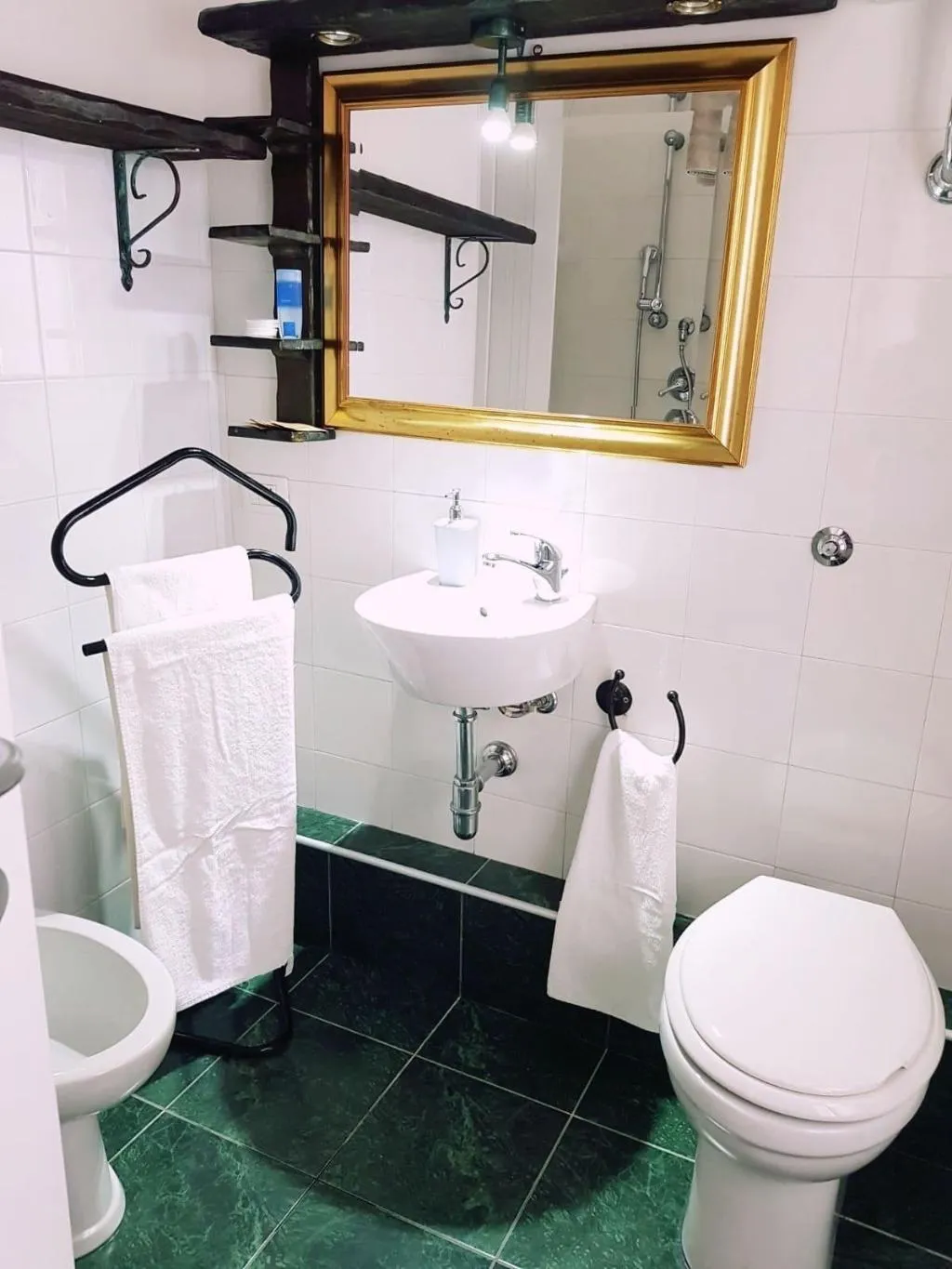 Room, Big Fish, Alghero