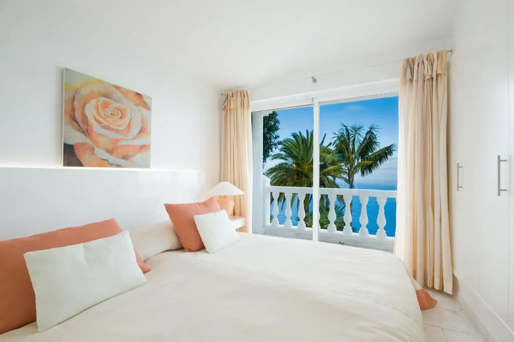 Room, Jardin de la Paz, Tenerife