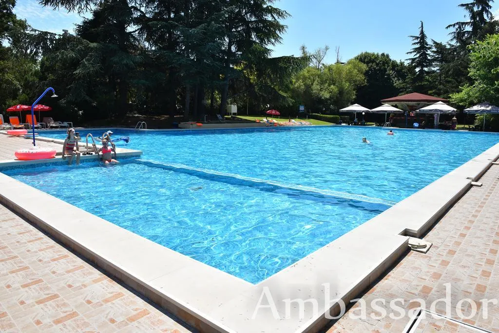 Pool, Ambassador, Varna