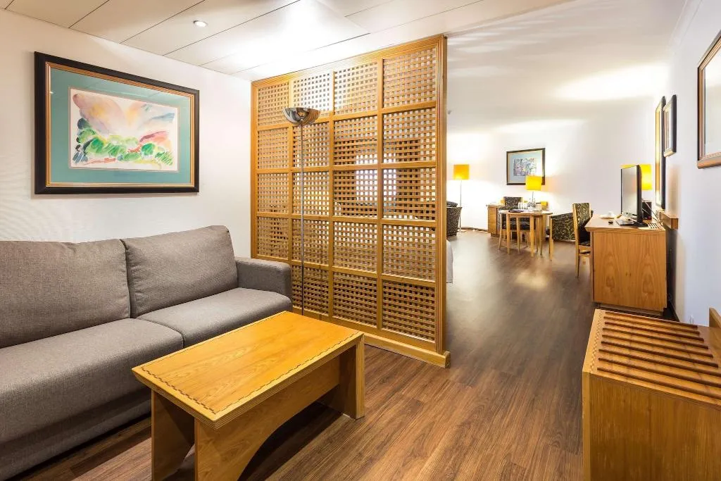 Room, Radisson Blu Hotel, Lisbon, Lisbon