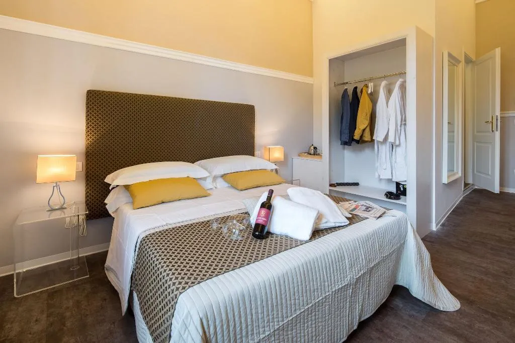 Room, B&B Residenza San Gallo 79, Florence