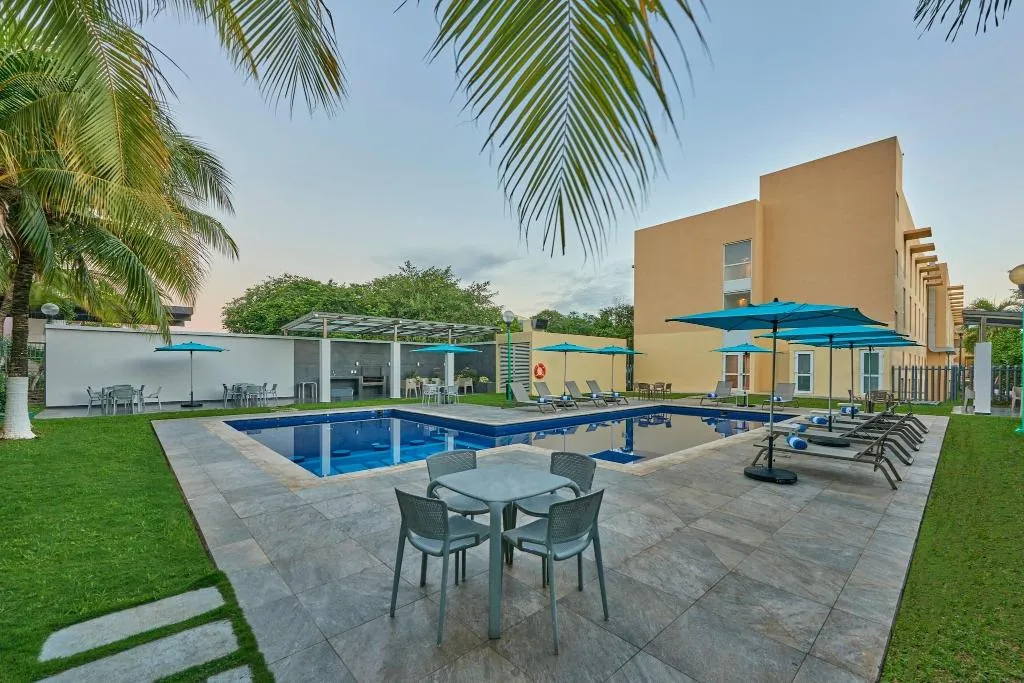 Pool, City Express By Marriott Playa del Carmen, Playa Del Carmen