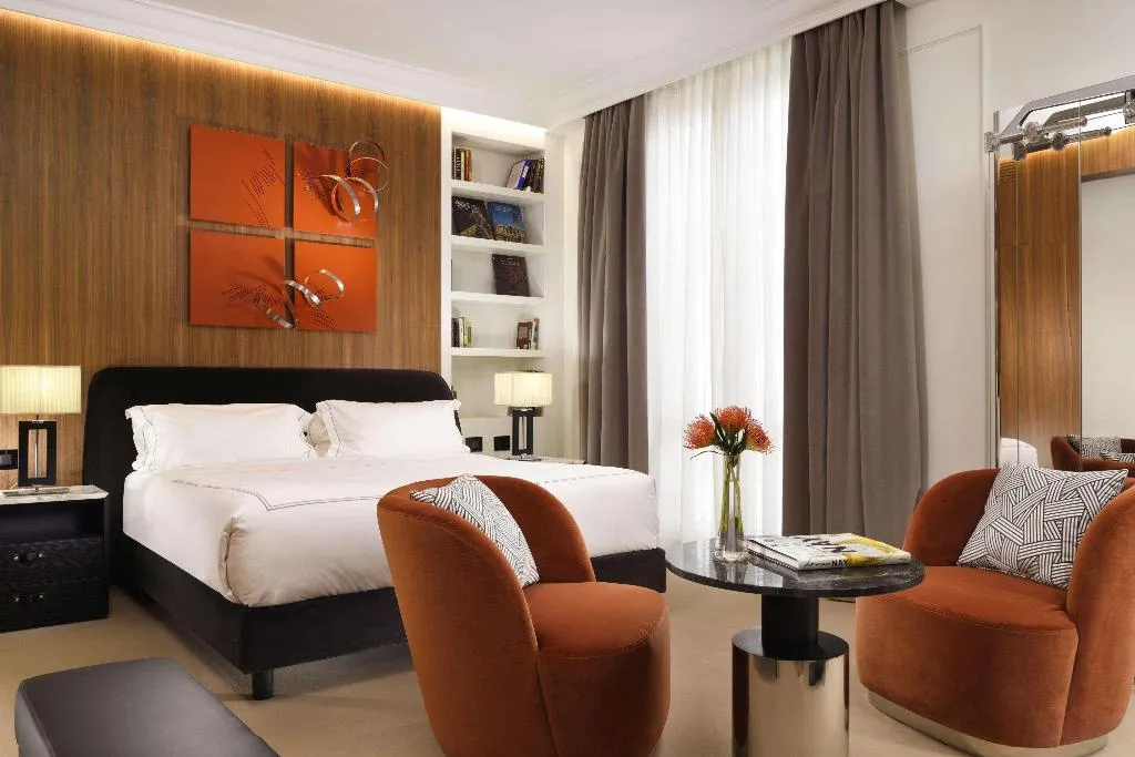 Room, The First Dolce, Rome