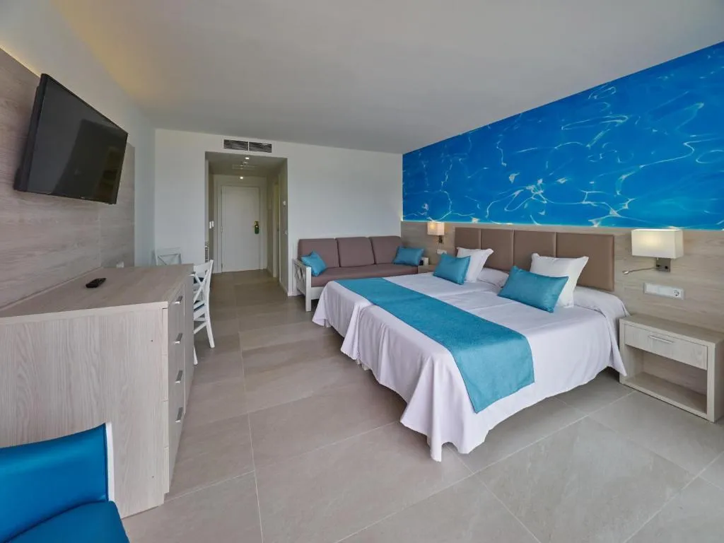 STUDIO SUPERIOR Room, Aparthotel Paguera Beach, Majorca