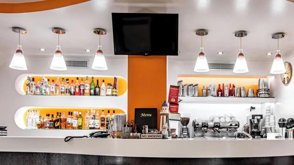 Bar, Faros 1, Athens