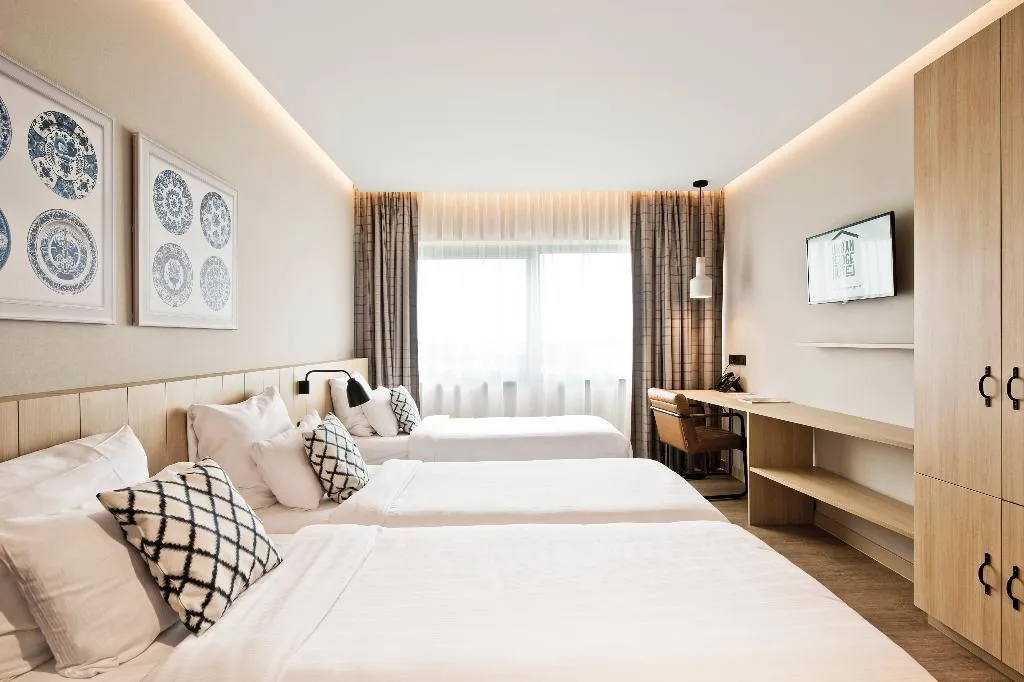 TRIPLE STANDARD Room, Urban Lodge Hotel, Amsterdam