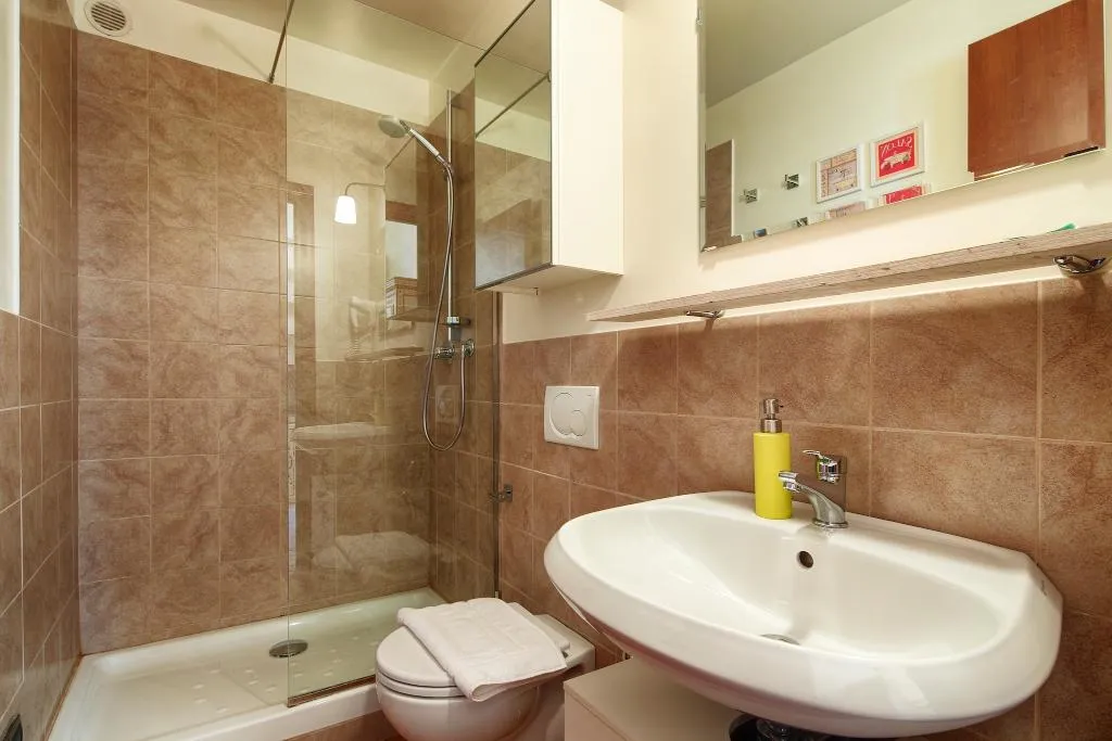 APARTMENT CAPACITY 5 Room, Residence Maximus, Rome