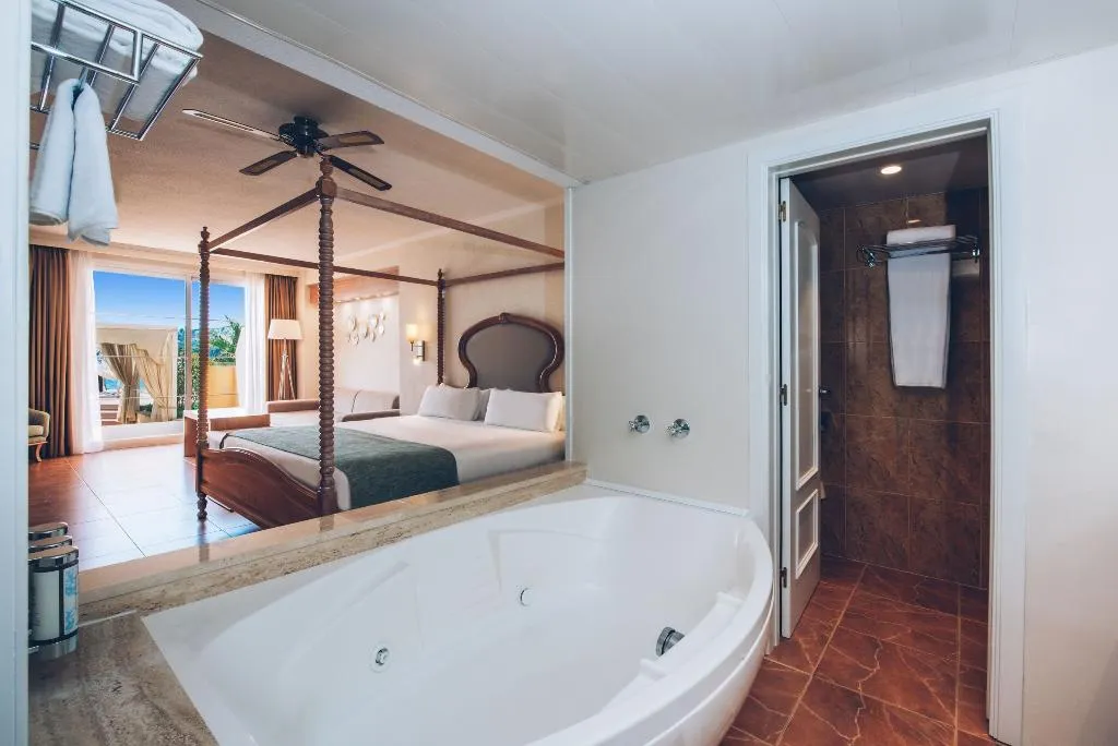JUNIOR SUITE STANDARD Room, Iberostar Selection Jardin del Sol Suites - Adults, Majorca