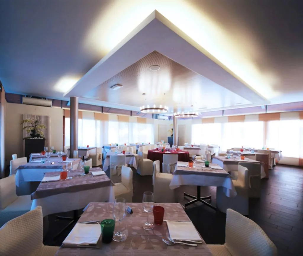 Restaurant, Monica Hotel Fiera, Milan