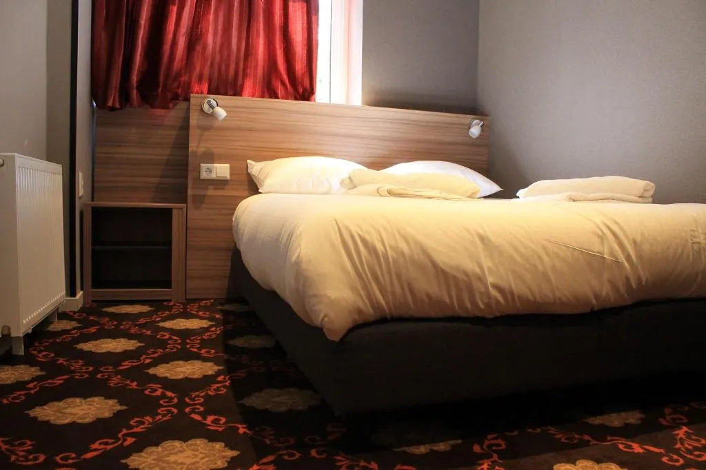 DOUBLE STANDARD Room, Aston City Hotel, Amsterdam