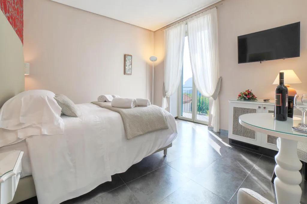 DOUBLE DELUXE Room, Hotel Palazzo Confalone, Naples