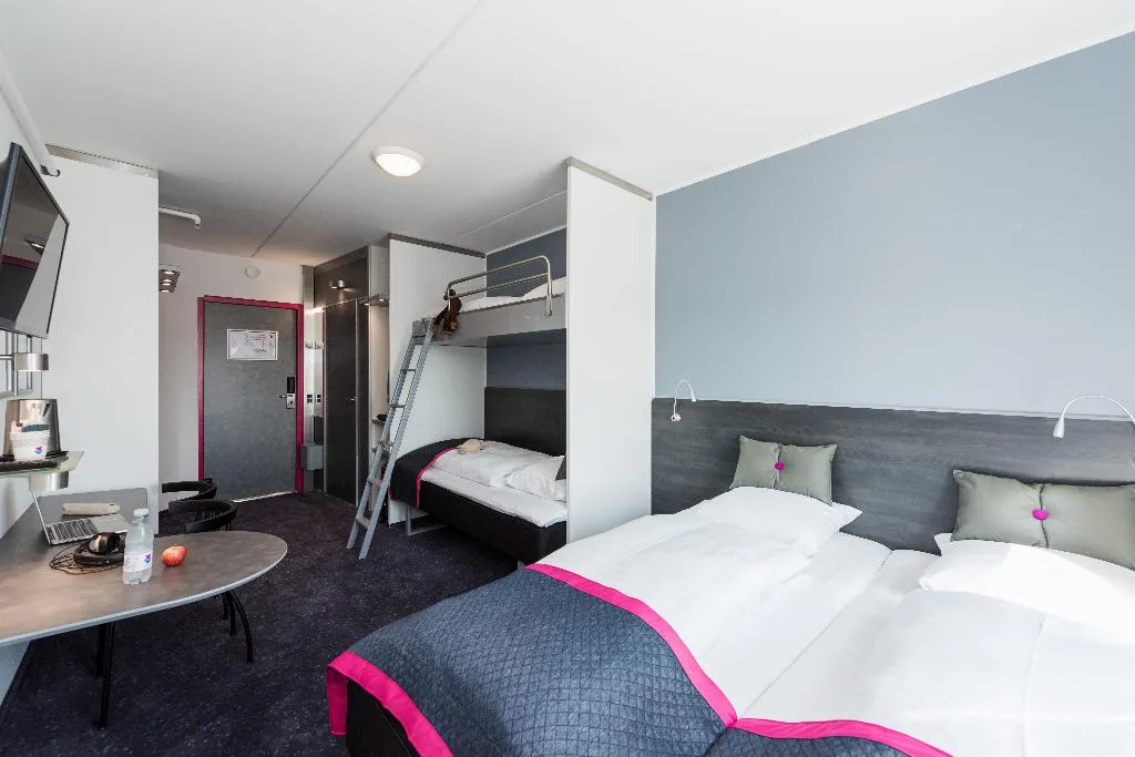 DOUBLE SINGLE USE SUPERIOR Room, CABINN Copenhagen, Copenhagen