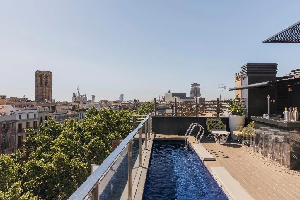 Pool, Bagues, Barcelona