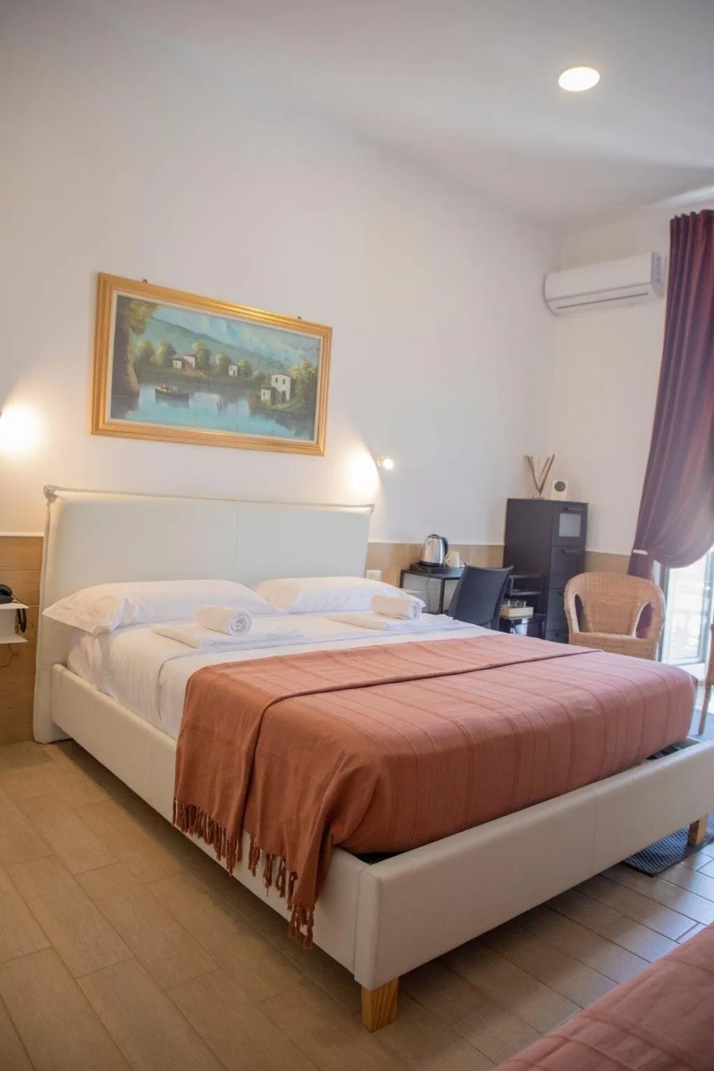 Room, Hotel H22, Naples