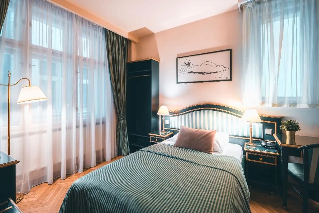 SINGLE STANDARD Room, Elysee Hotel Prague, Prague