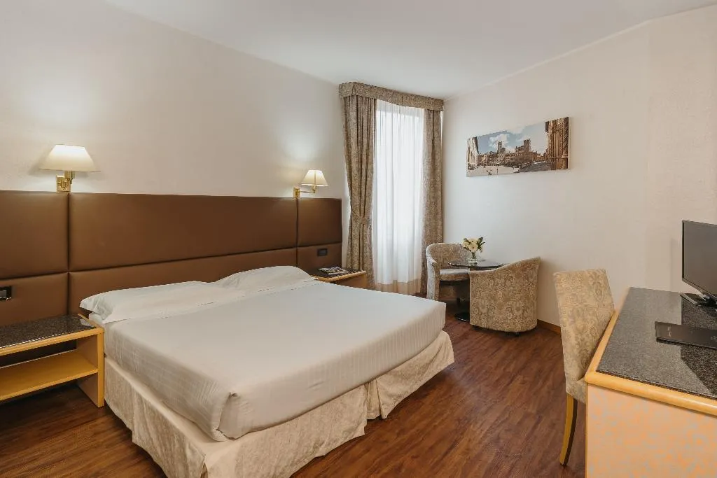 DOUBLE STANDARD Room, Minerva, Florence