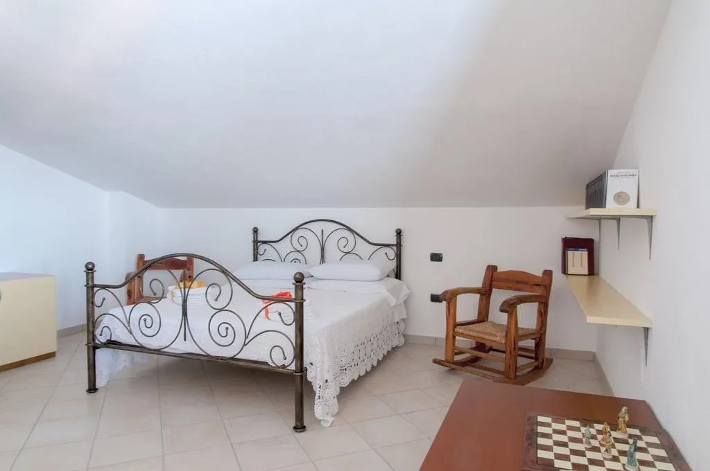 Room, B&B Le Fresie, Olbia