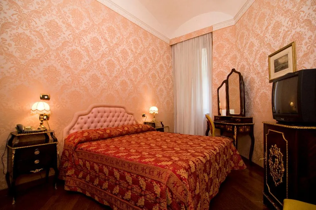 Double or Twin CLASSIC Room, Turner, Rome