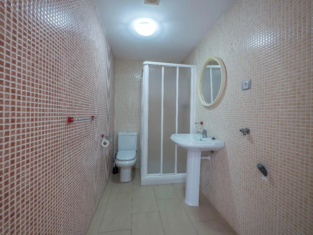 APARTMENT CAPACITY 4 ONE BEDROOM Room, Apartaments AR Espronceda, Costa Brava