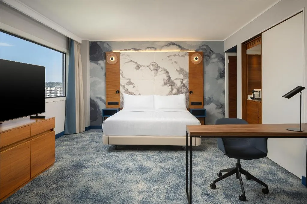 SUITE KING SIZE BED Room, Hilton Barcelona, Barcelona