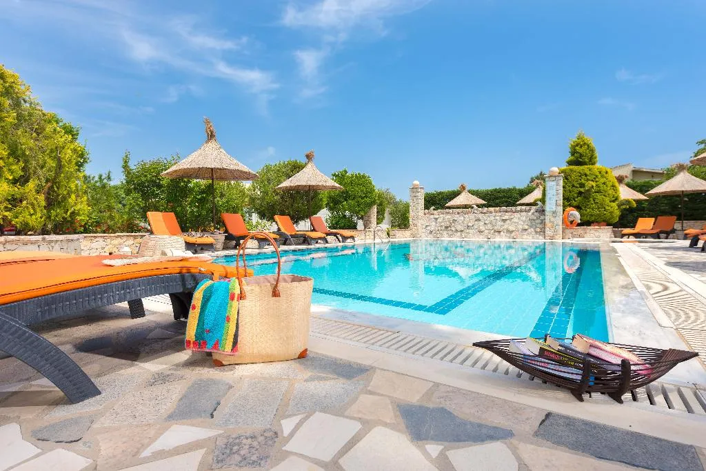 Pool, Elefteria Apts, Rhodes