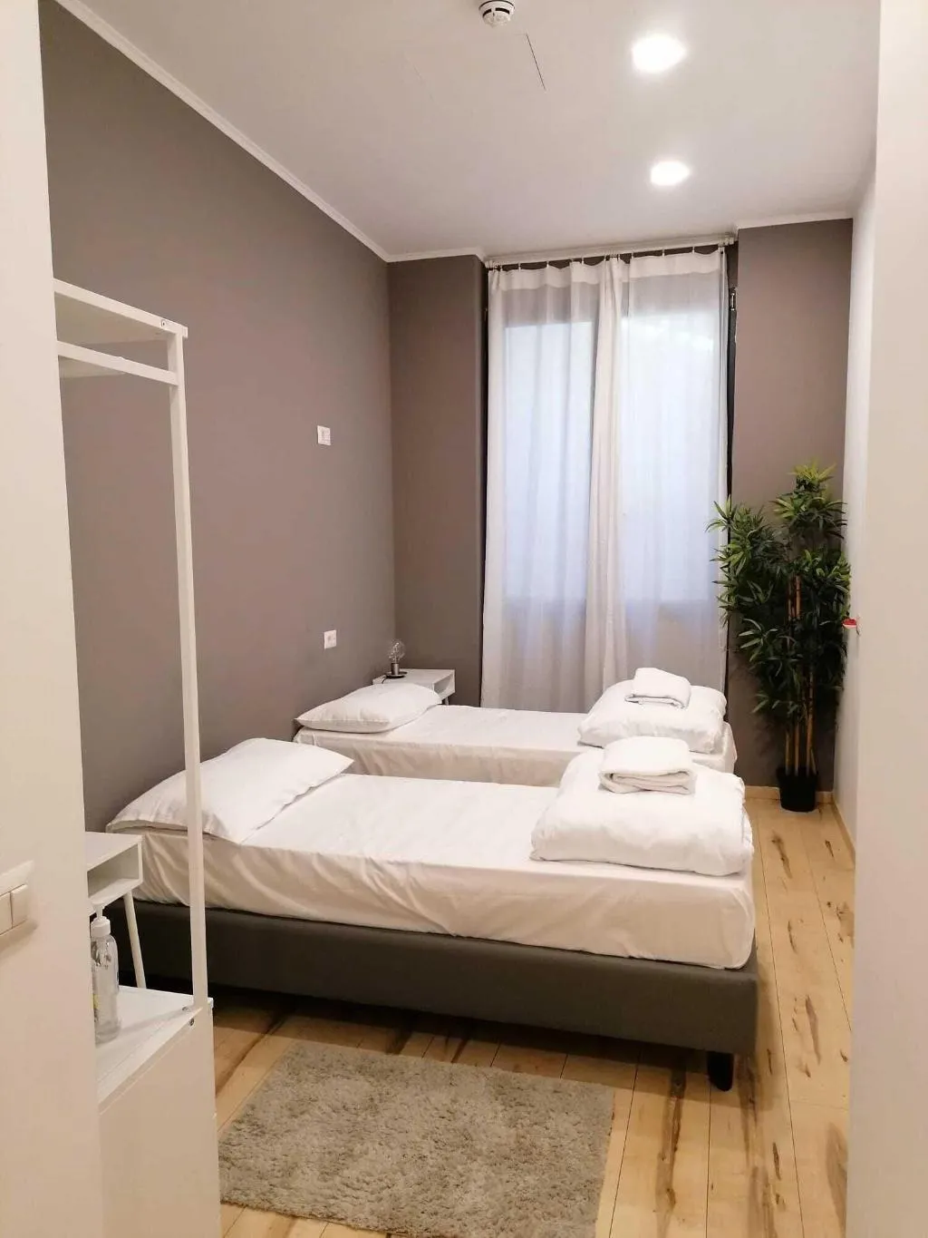 Room, Queen Hostel, Milan