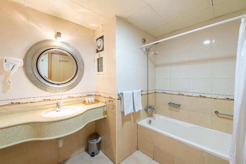 Room, Crystal Plaza Hotel, Dubai