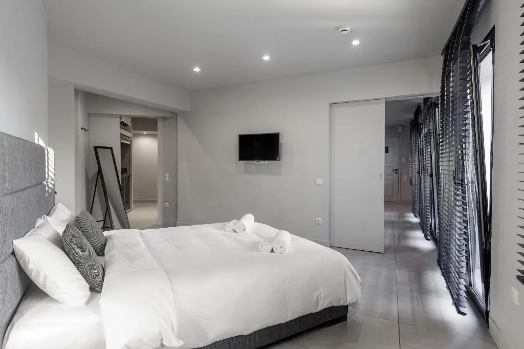 Room, Heart Of Athens, Athens
