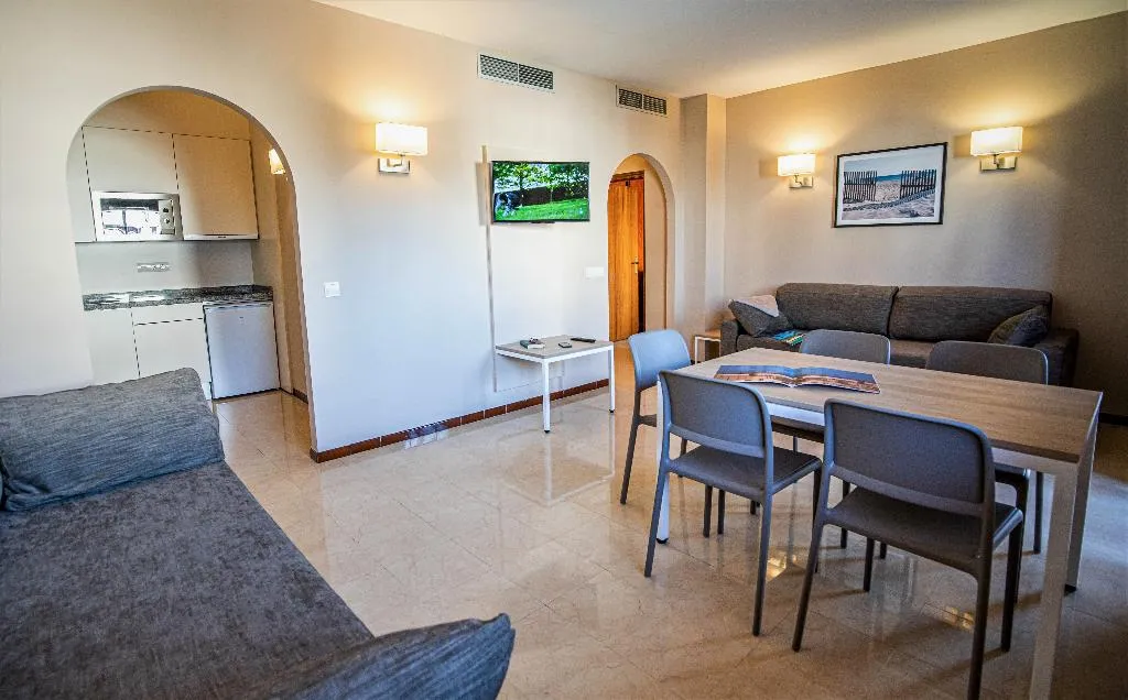 APARTMENT CAPACITY 6 TWO BEDROOMS Room, Ilunion Miramar, Costa Del Sol