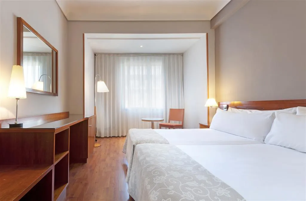 Room, Hotel Madrid Centro Affiliated by Meliá, Madrid