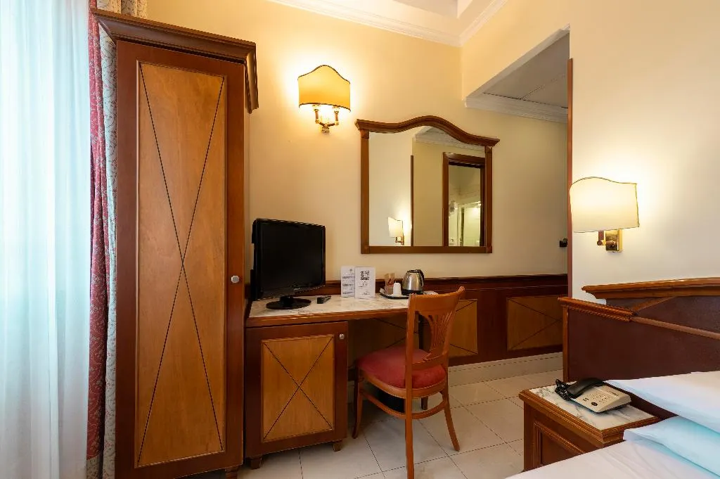 SINGLE STANDARD Room, Hiberia, Rome