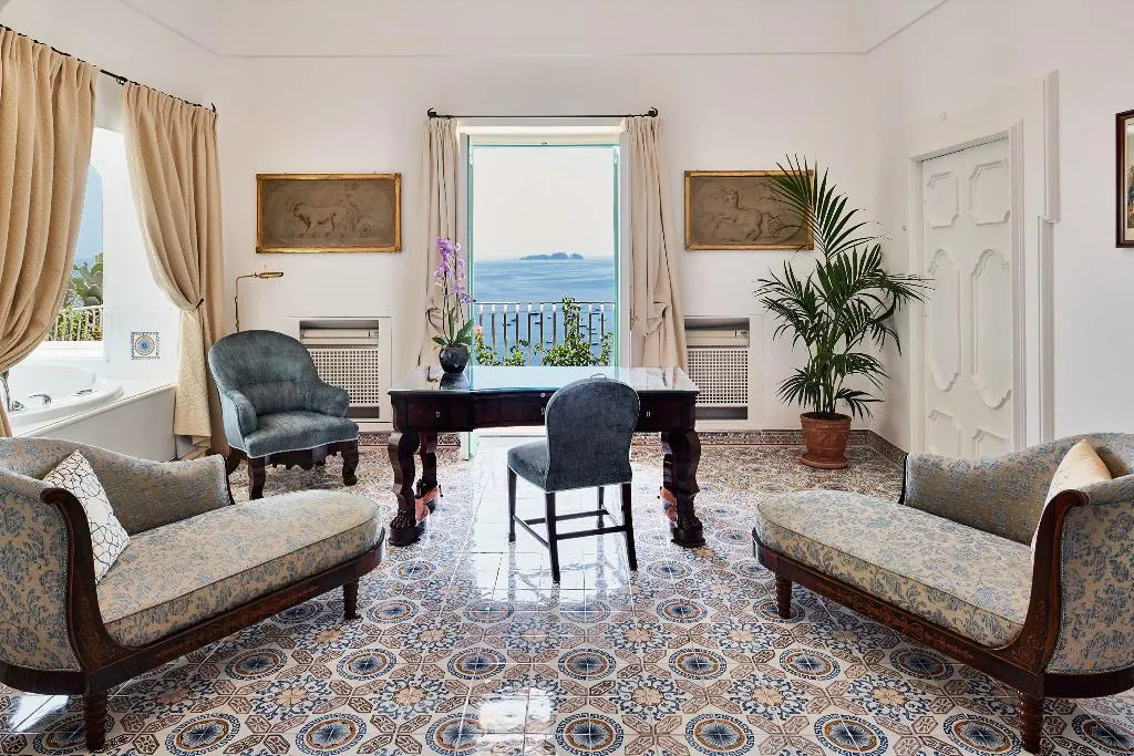 JUNIOR SUITE SUPERIOR SEA VIEW Room, Le Sirenuse, Naples