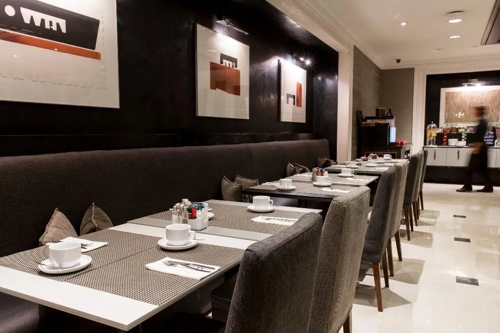 Restaurant, Hotel Balmoral, Barcelona