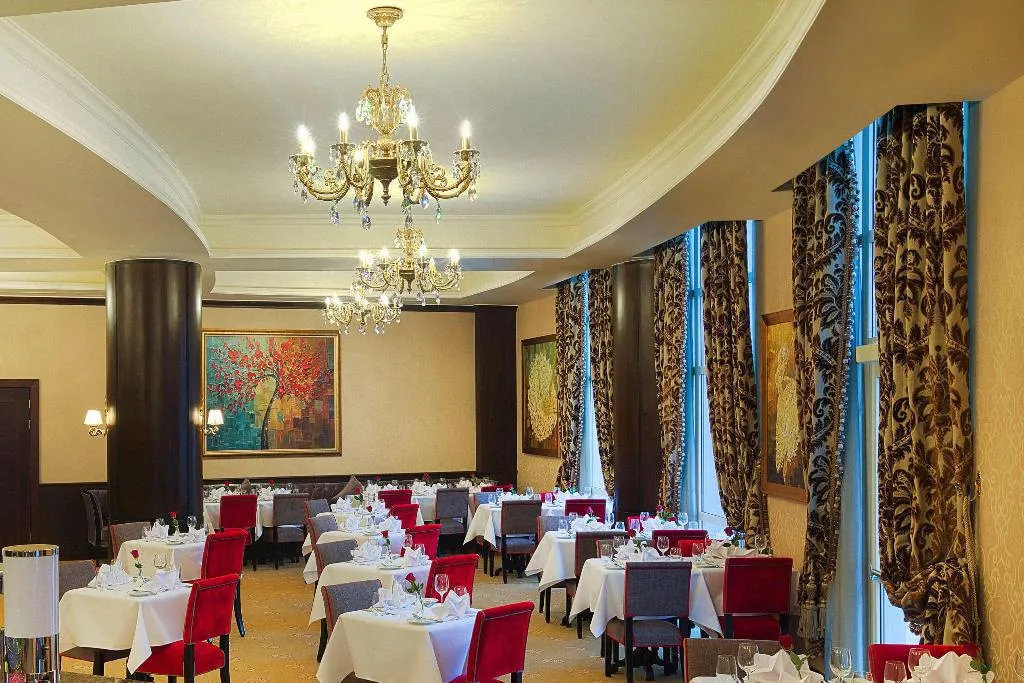 Restaurant, Kempinski Palace Cairo, Cairo