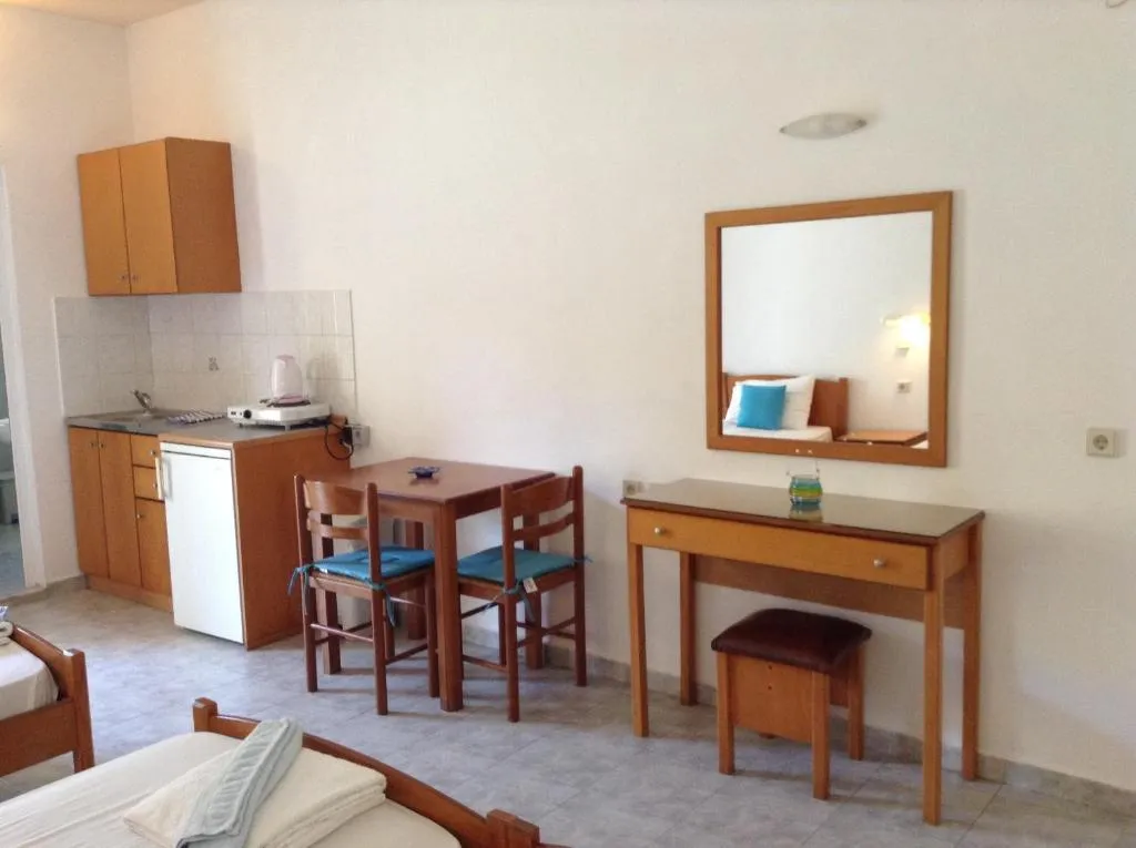 STUDIO STANDARD Room, Elpida Beach Studios, Rhodes