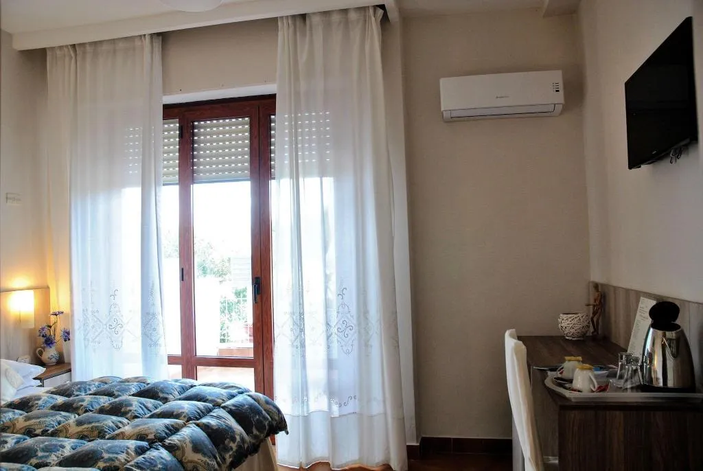 DOUBLE SEA VIEW WITH TERRACE Room, Villa Fiorita, Naples