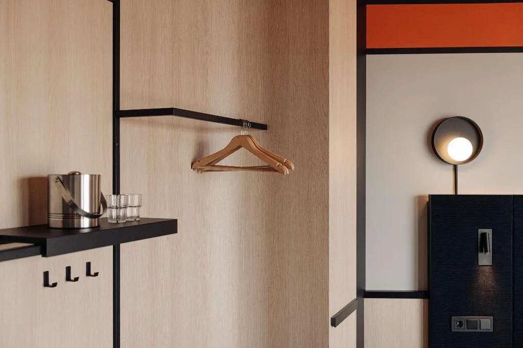 Room, DoubleTree by Hilton Amsterdam Centraal Station, Amsterdam