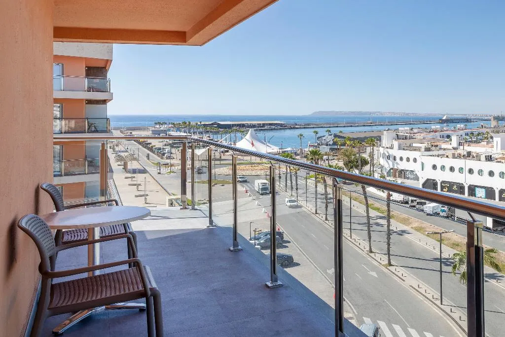 TOWNHOME WITH VIEWS Room, Innside Alicante Porta Maris, Costa Blanca