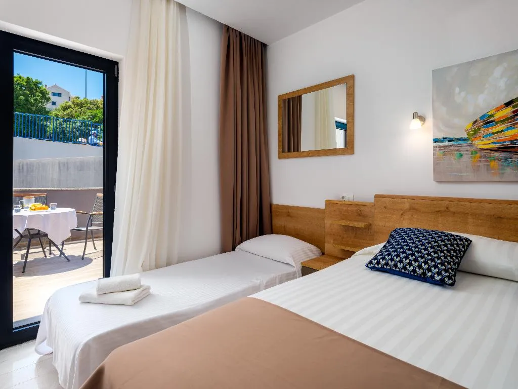 TRIPLE WITH TERRACE Room, D-elegant Lapad Dubrovnik, Dubrovnik