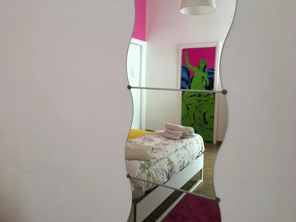 Room, B&B Tarumbò, Naples