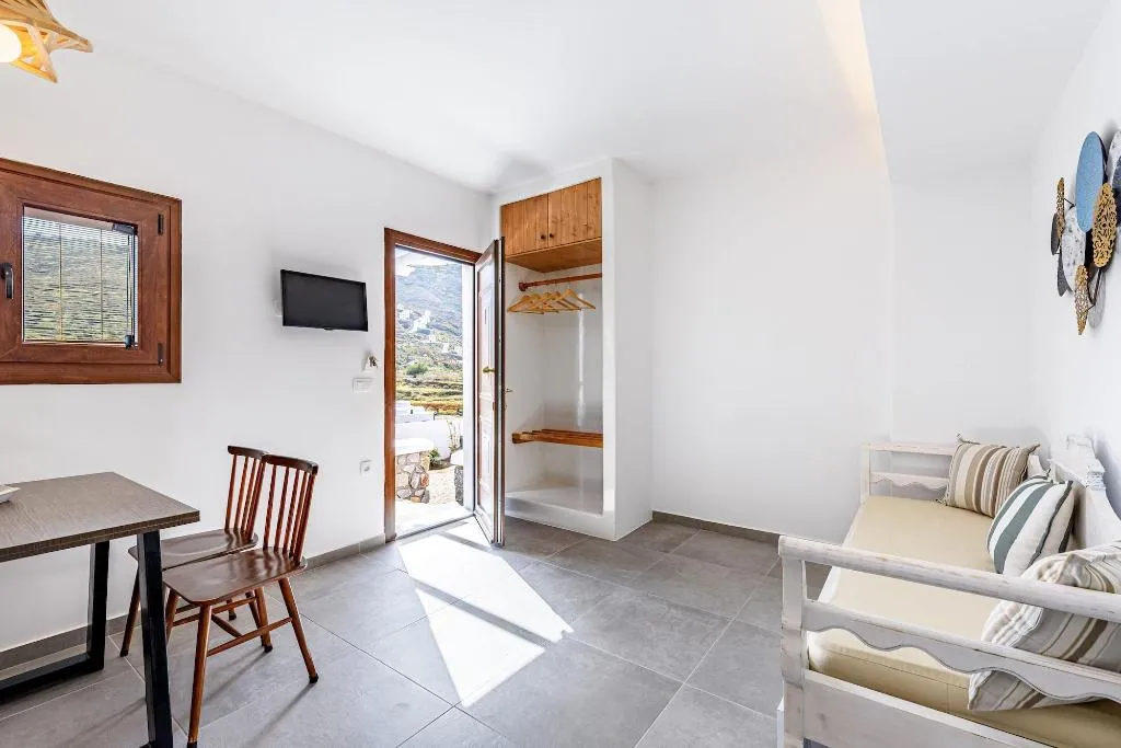 Room, Agia Irini, Santorini