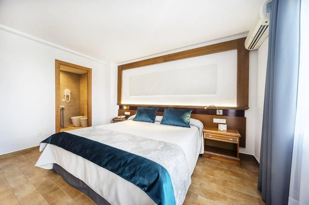 SINGLE PREMIUM Room, Óbal Hotel Marbella, Costa Del Sol