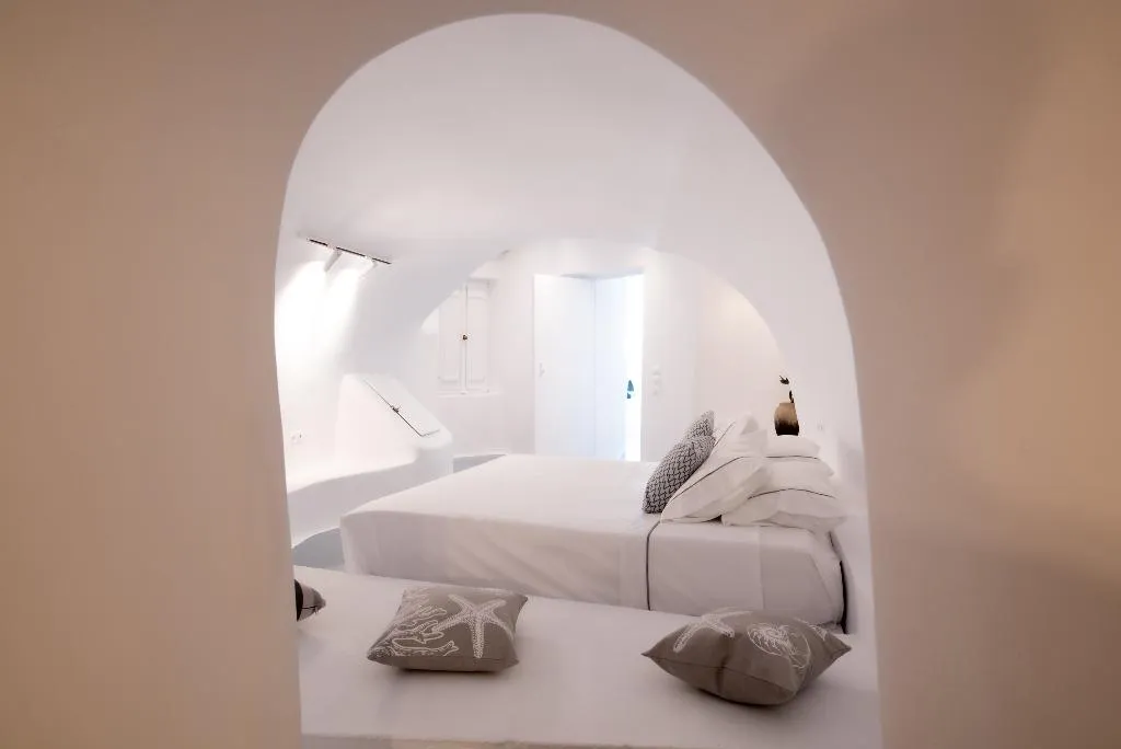 VILLA TWO BEDROOMS Room, Heavens Edge by Mr and Mrs White, Santorini