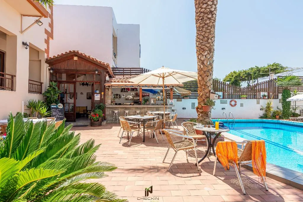 Pool, Galini, Crete