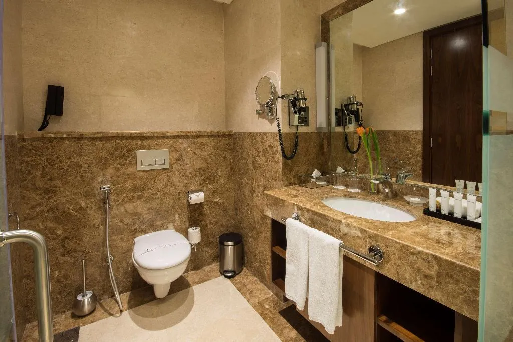 Room, Golden Tulip Media Hotel, Dubai